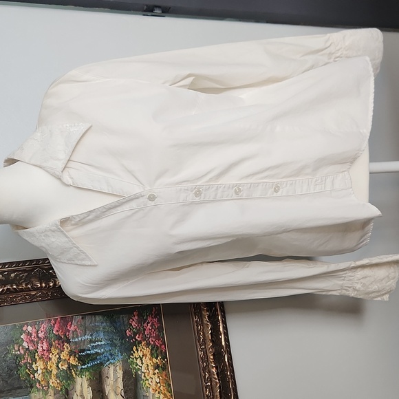Button down top - Picture 1 of 9